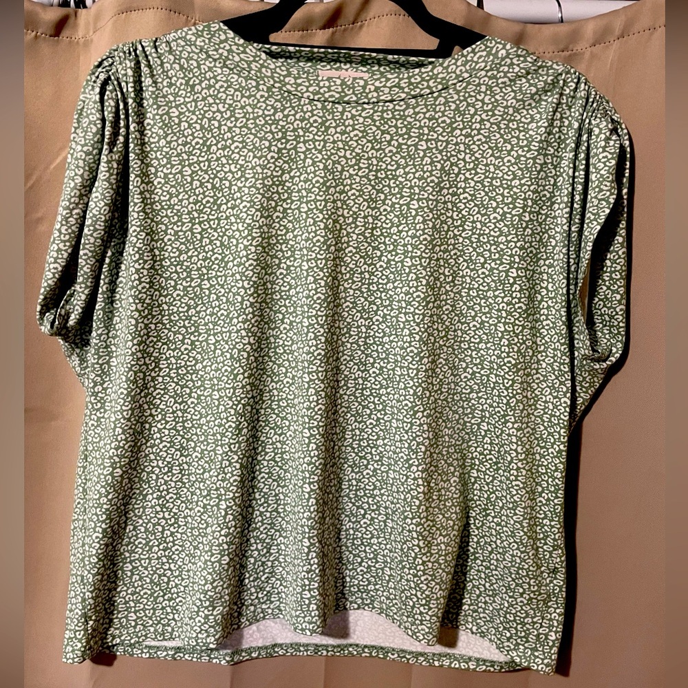 Casual “homebody” printed t-shirt